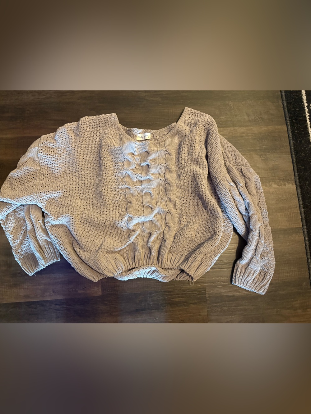 Chunky Cable-Knit Cropped Sweater - Taupe